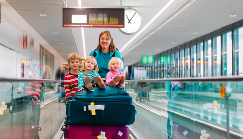 Thumbnail: 4 ways to make travelling a breeze this festive season.